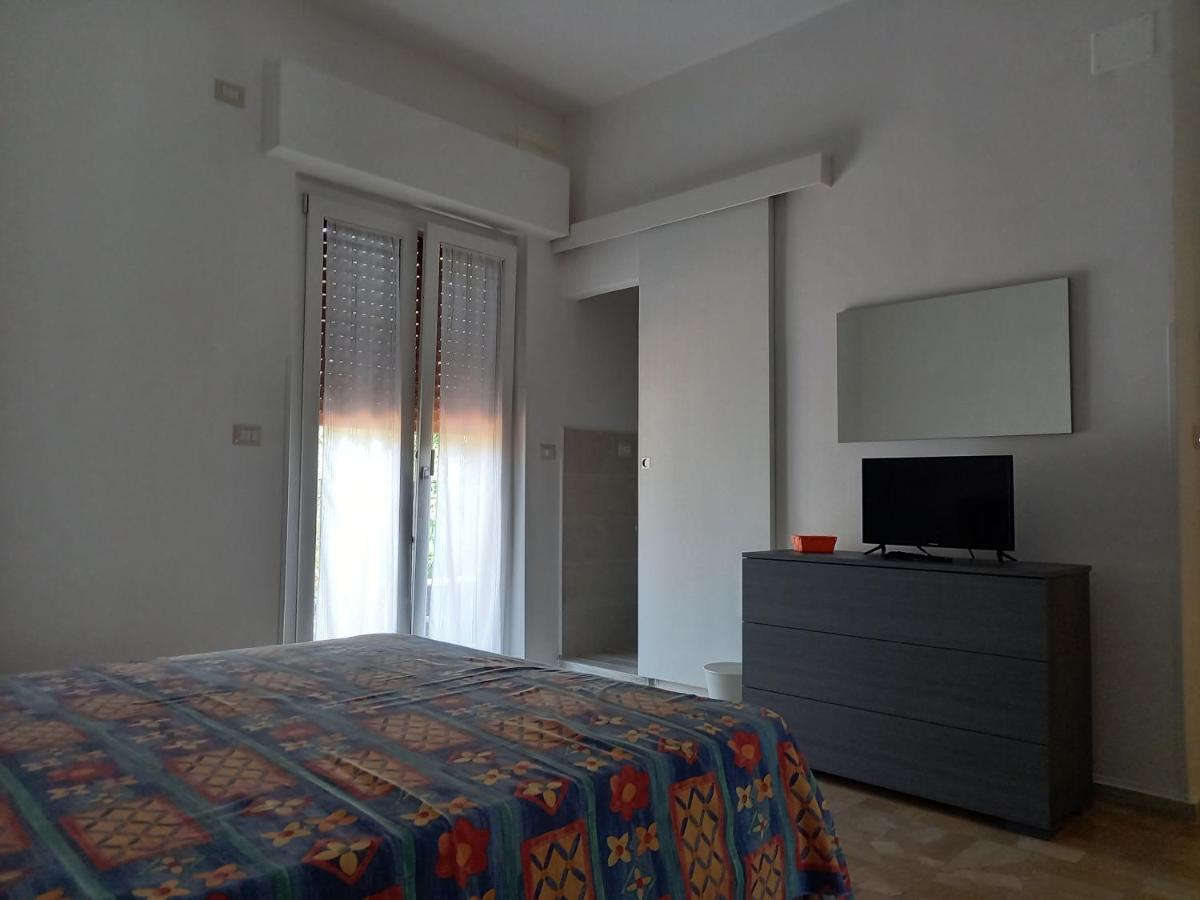 Villa Rosa Di Martinsicuro B&B La Vela المظهر الخارجي الصورة